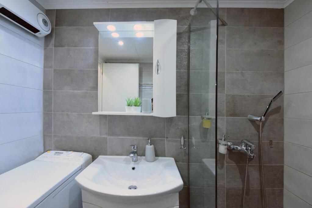 Apartament The Muse, Colorful Cozy Flat On Mitropoleos Downtown Saloniki Zewnętrze zdjęcie